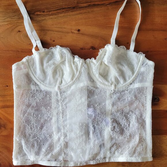 NWOT Urban Outfitters Out from Under Size L White Lace Corset/Bustier - Picture 1 of 10